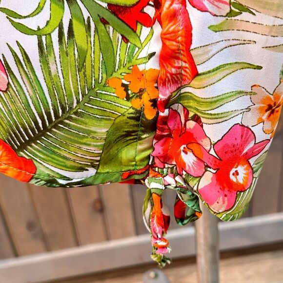 Gianni Bini Tropical Romper with Peek-A-Boo Sleeves, Size XS - Picture 3 of 6